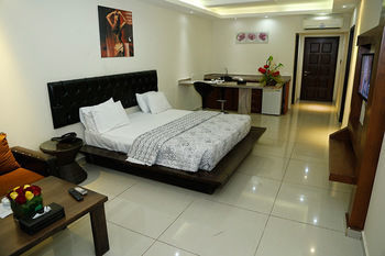 Bouery Hotel Kfar Yassine Exterior foto